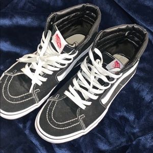 COPY - black and white vans